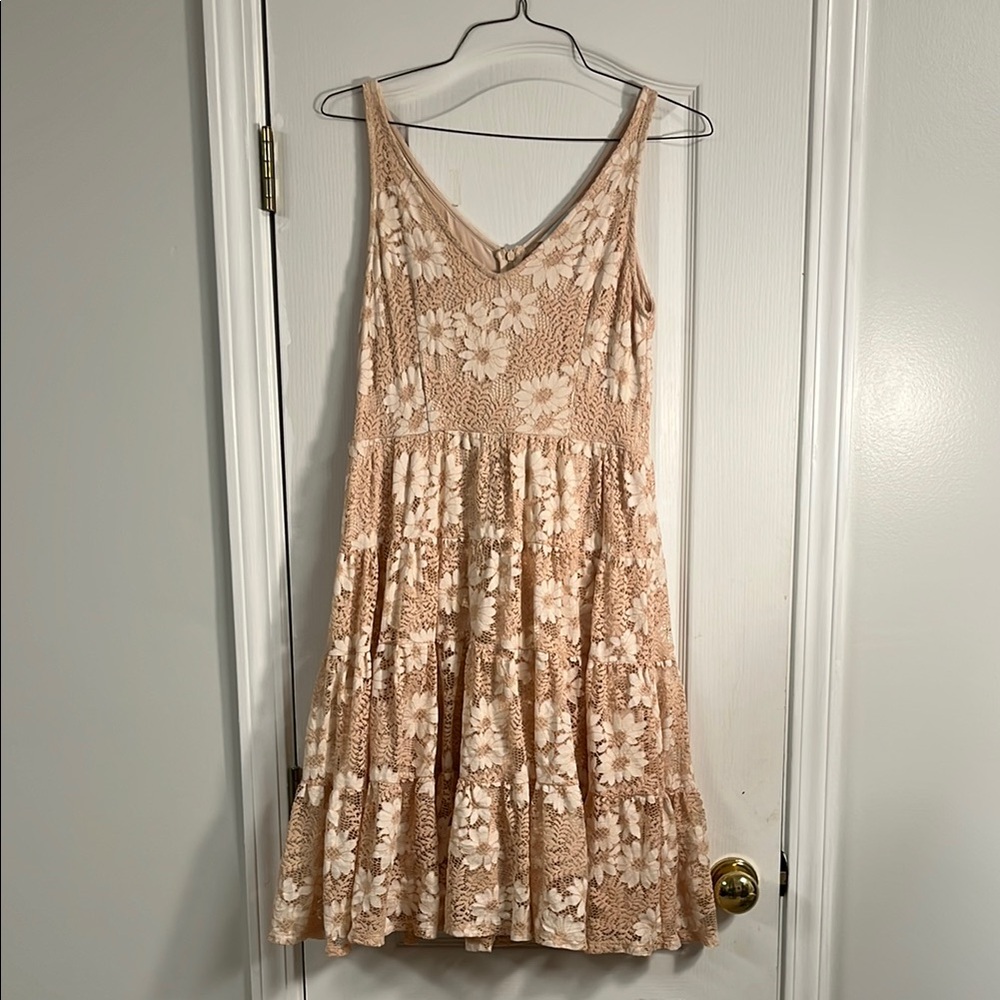 Sundance sleeveless lace dress